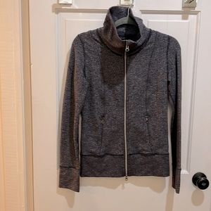 Lululemon Sz 6 sporty jacket blackish/charcoal color w/tiny pattern see photos